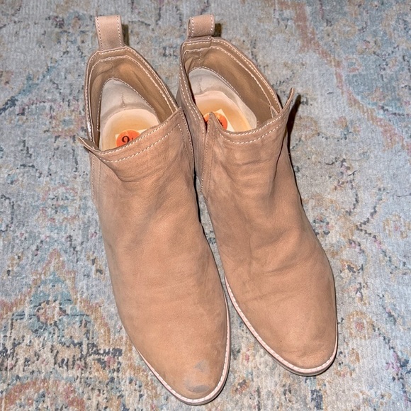 Dolce Vita Suede Booties - Picture 1 of 2